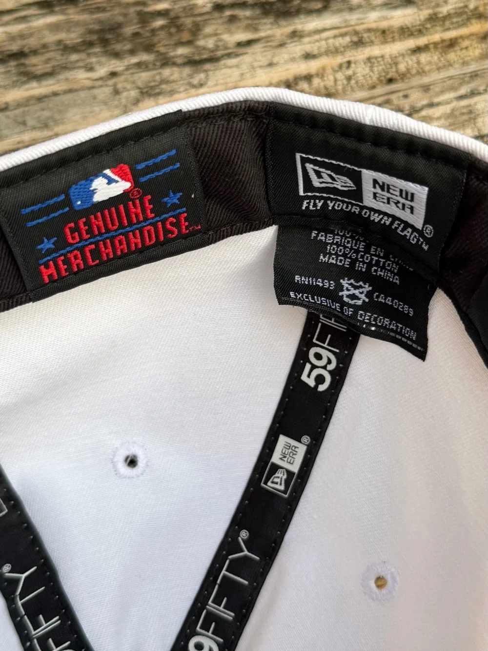 New Era 59FIFTY MLB Merchandise Boston Red Sox Fitted Sz 7 1/4 Baseball Cap P1
