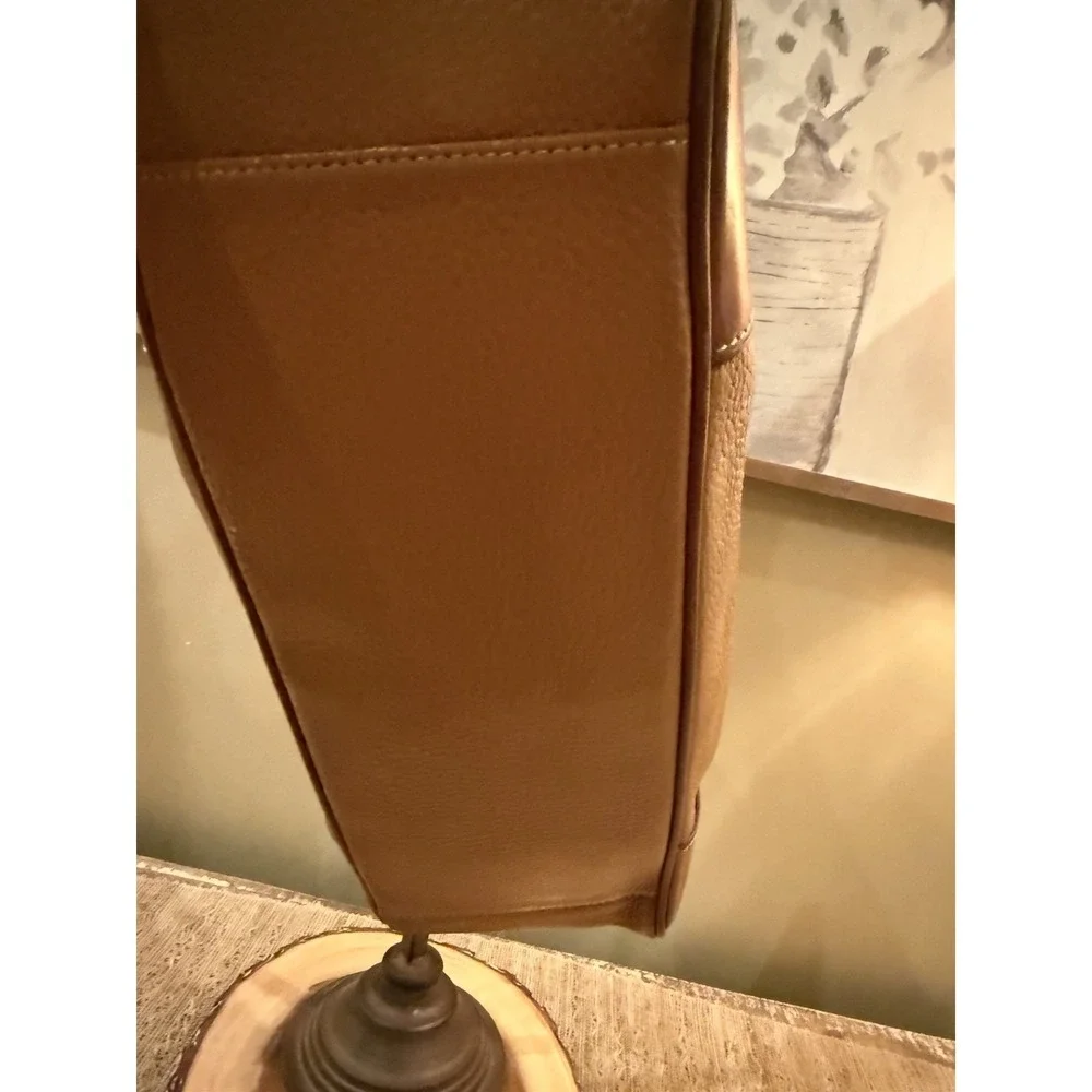 Dooney & Bourke perfect any