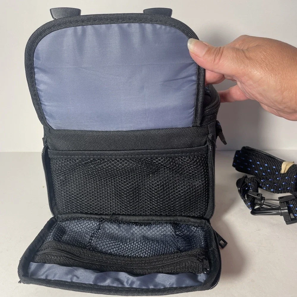 Samsonite universal camera