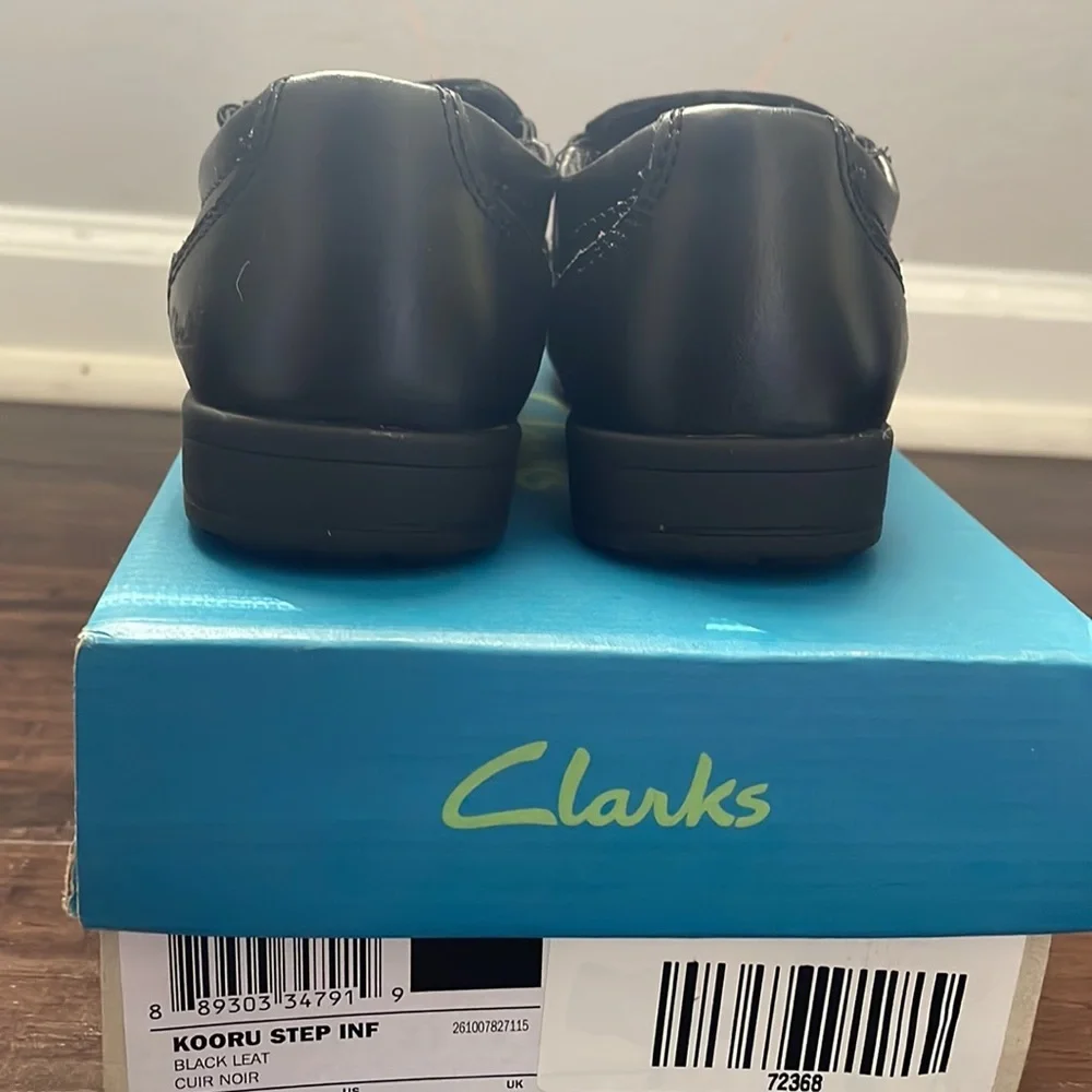 Clarks worn once