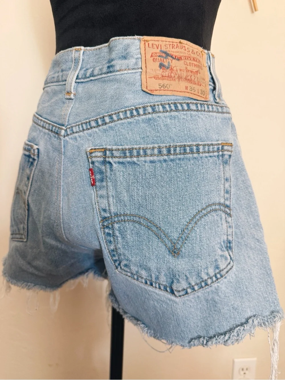Levis 10 note waist