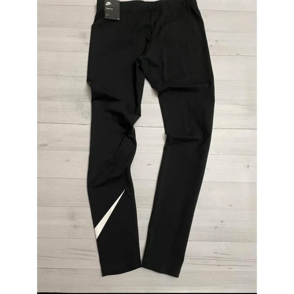 Nike girls black swoosh leggings tight fit youth XL‎ NEW