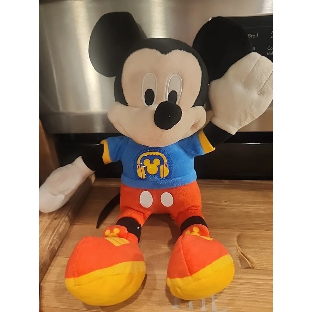 Disney Junior Mickey Mouse Singing Fun Hot‎ Dog Song WORKS!