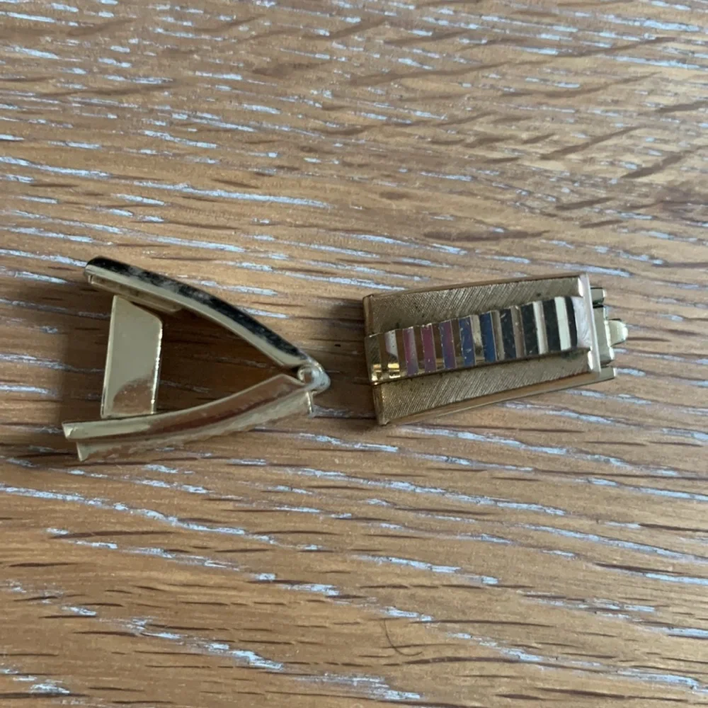 Gold vintage cuff links