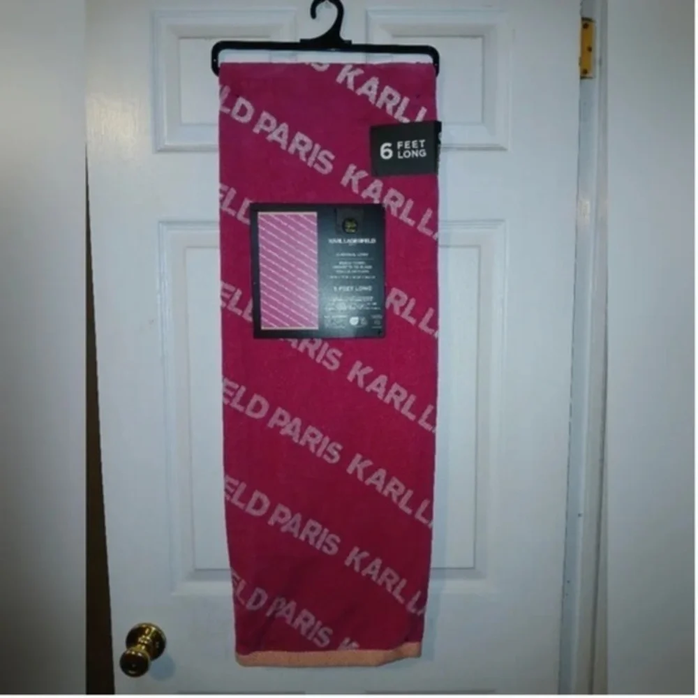 Karl Lagerfeld Paris NWT 6FT Pink Beach Towel