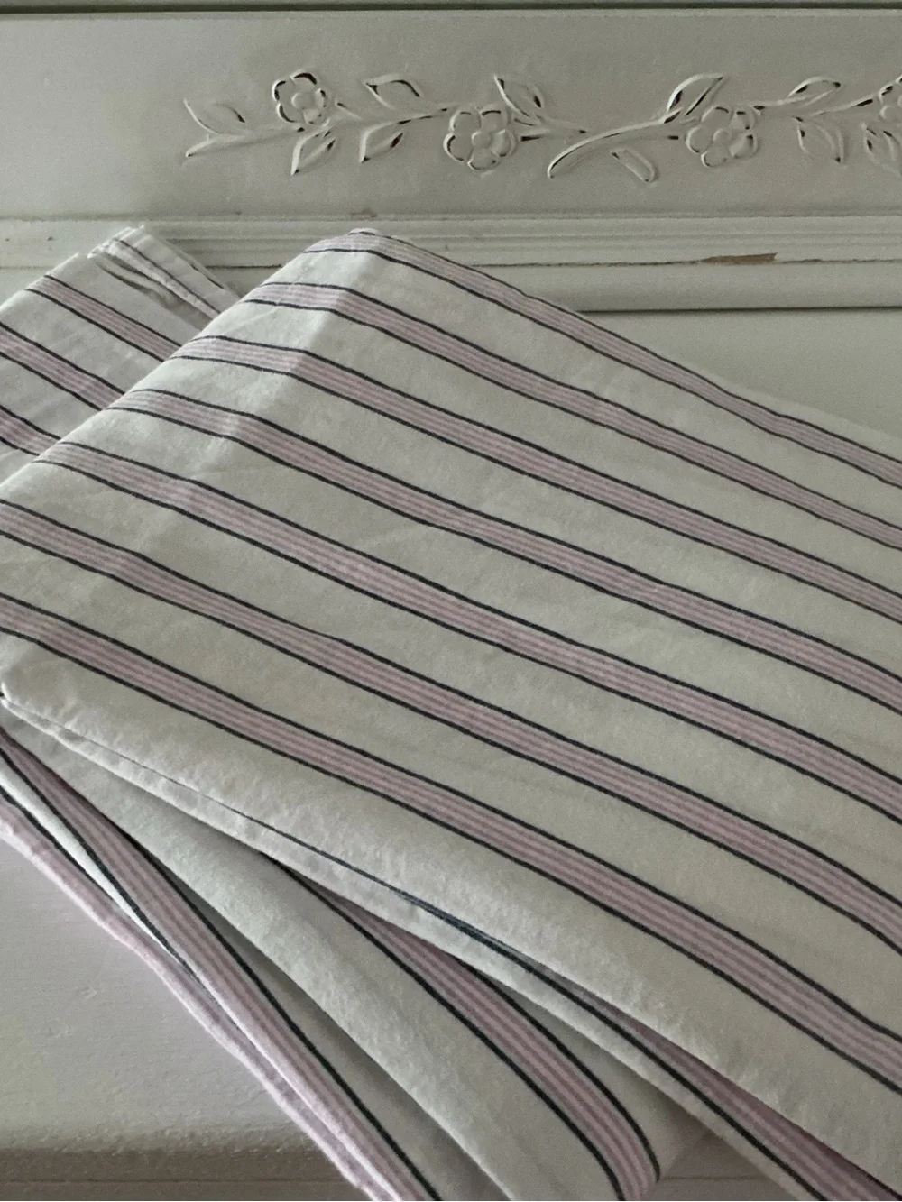 Tommy Hilfiger Flat Bedsheet Size Twin