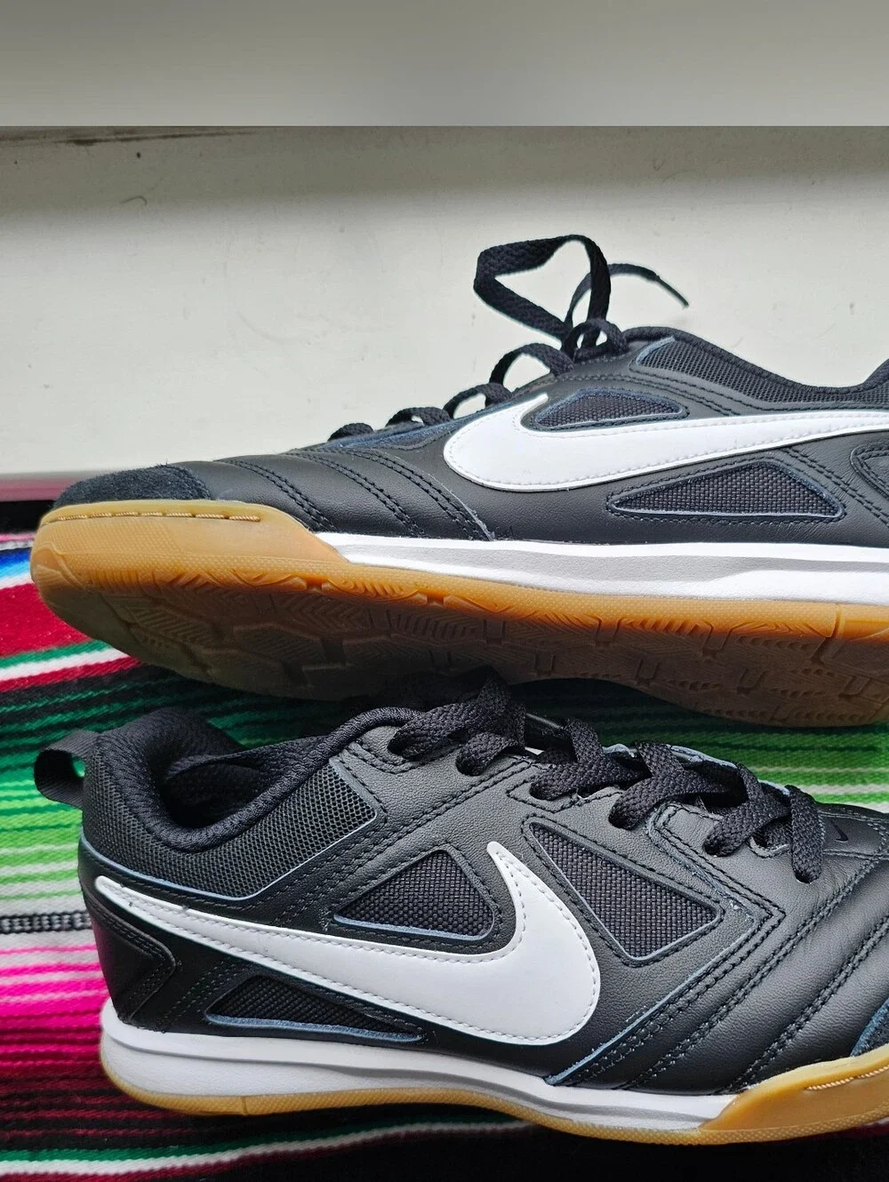 NIKE GATO Indoor Soccer Shoes