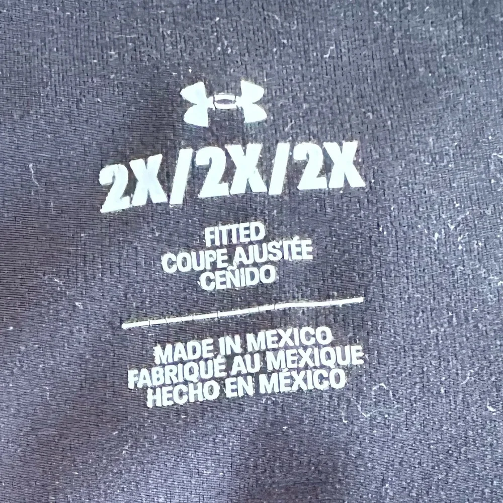 Under Armour fitted black
