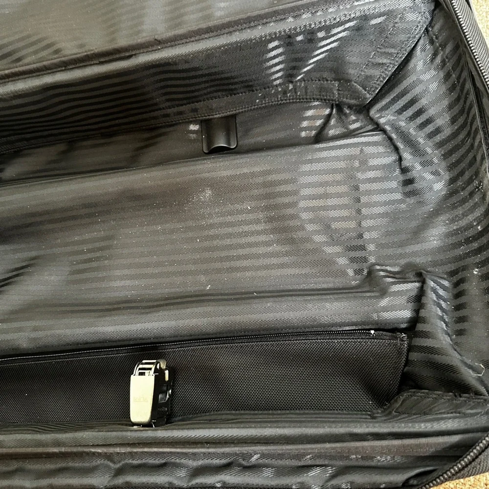 Tumi Alpha Black Ballistic Nylon 2-Wheel Carry-On Suitcase Luggage 2234D3