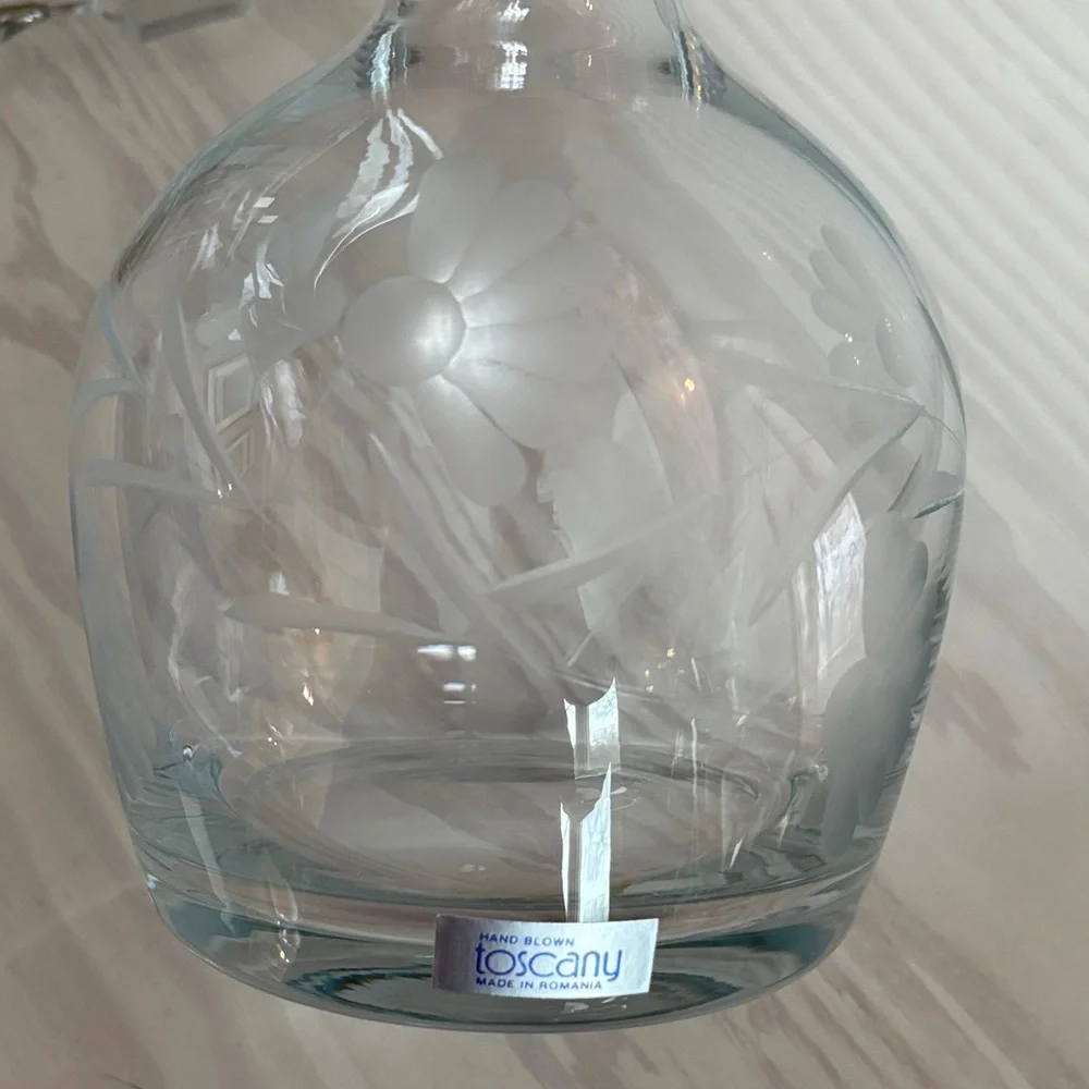 Toscany‎ Etched Floral Wine Decanter w/ Glass Stopper Made in Romania