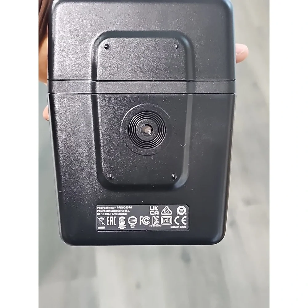 Polaroid now+ black