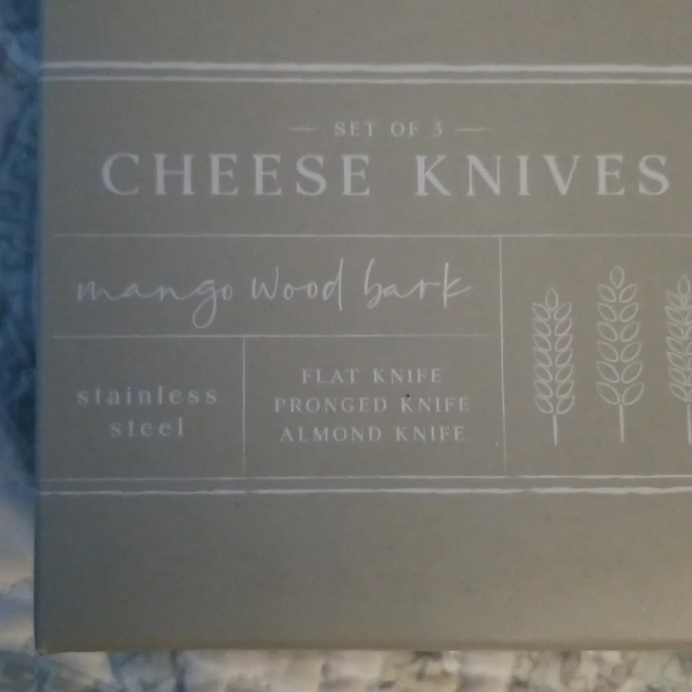 NWT set of 3 cheese knives with mango wood bark handles by Twos Company