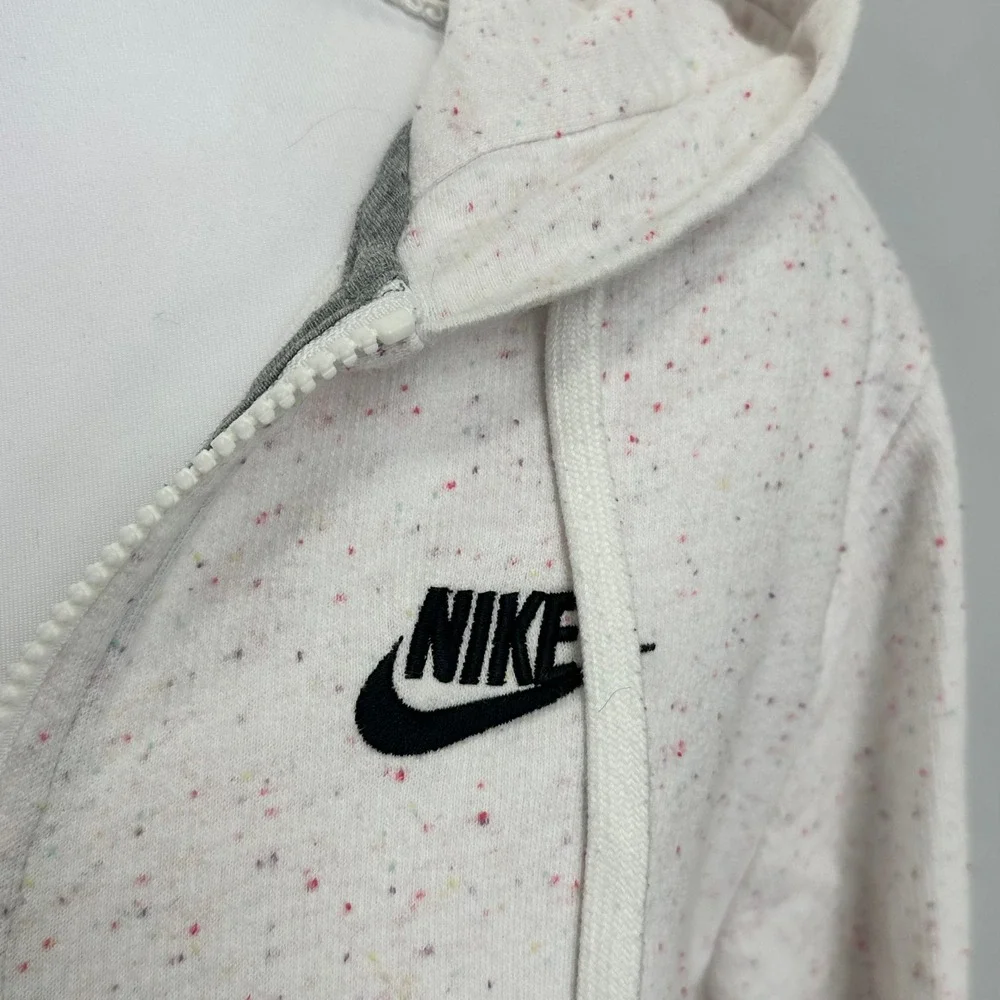 Nike embrace effortless