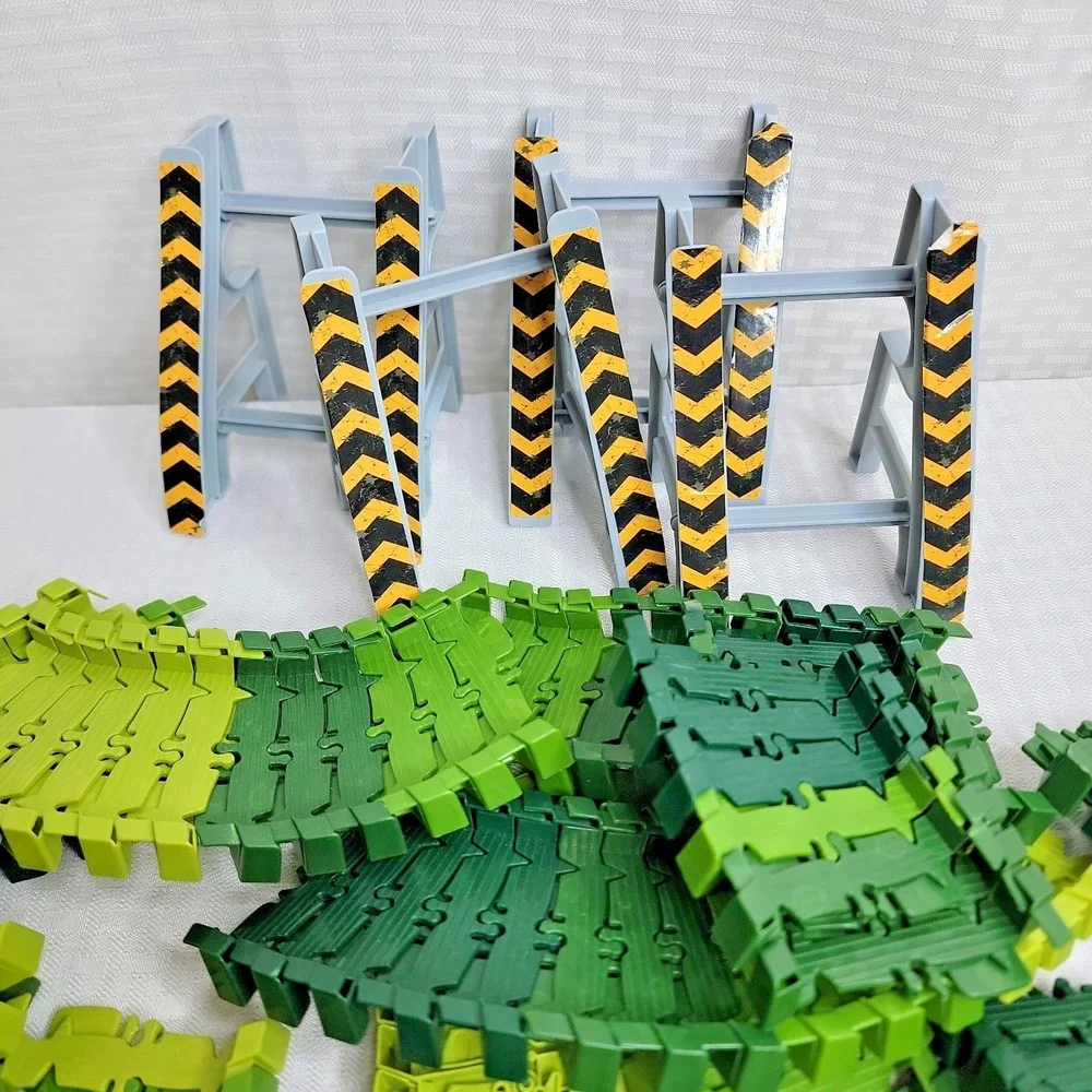 Magic Tracks Dinosaur Flex Track Replacement Parts Lot Green Flexible Race Track