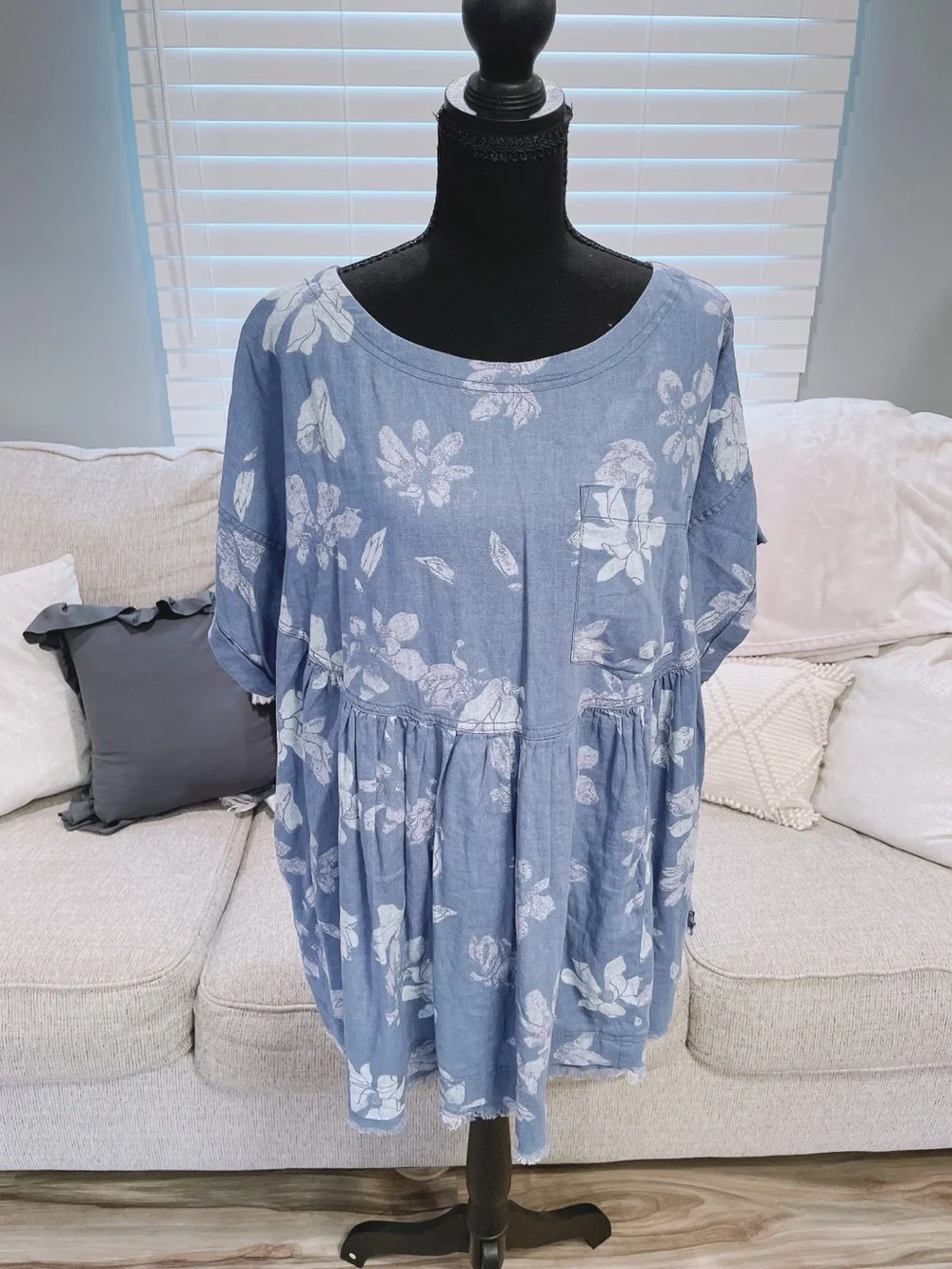 Free People We the Free Moon City Printed T Shirt Size Medium