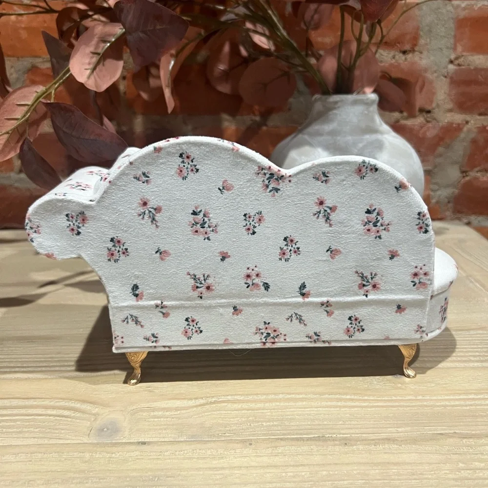 NWT Floral Mini Chaise Lounge Jewelry Box Organizer