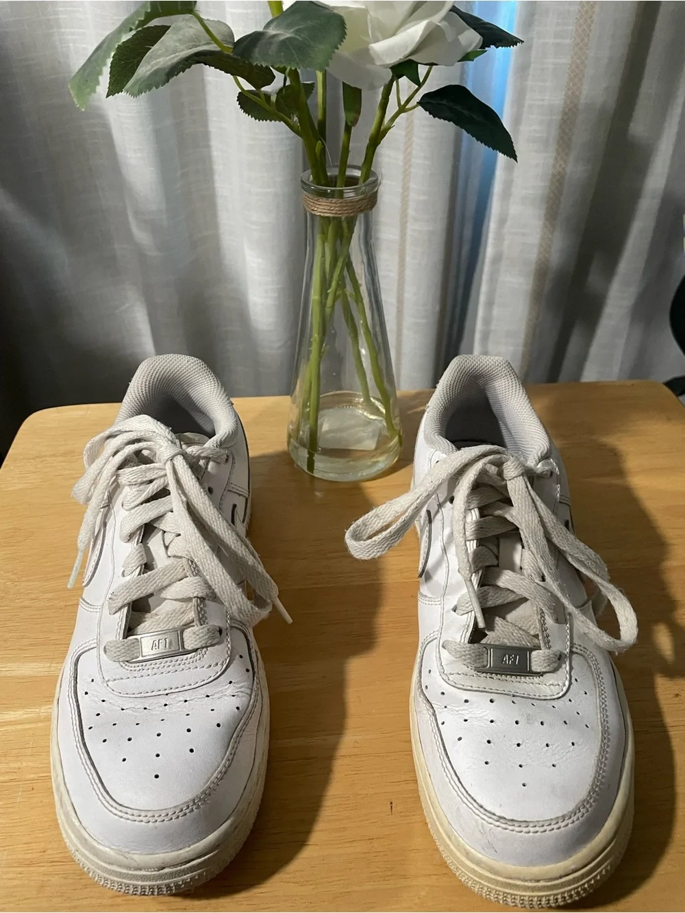 Nike youth low