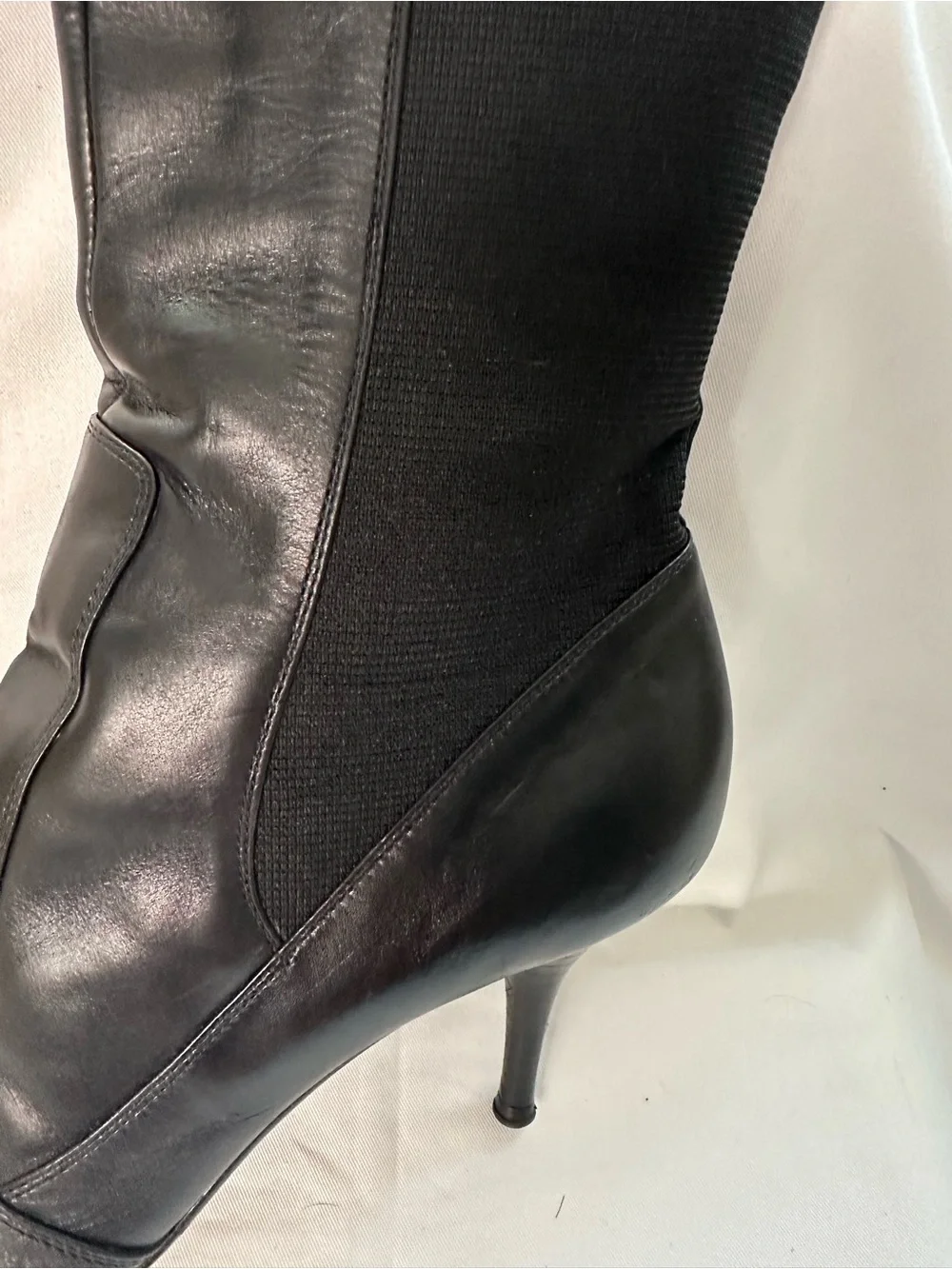 Yves Saint Laurent excellent pre
