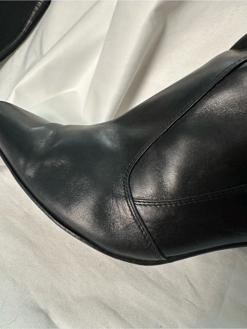 Yves Saint Laurent excellent pre