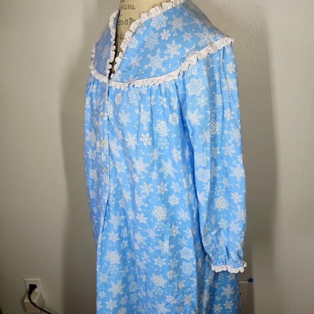 Lanz of Salzburg Nightgown Med Flannel Snowflake Maxi Cotton Cottage Winter