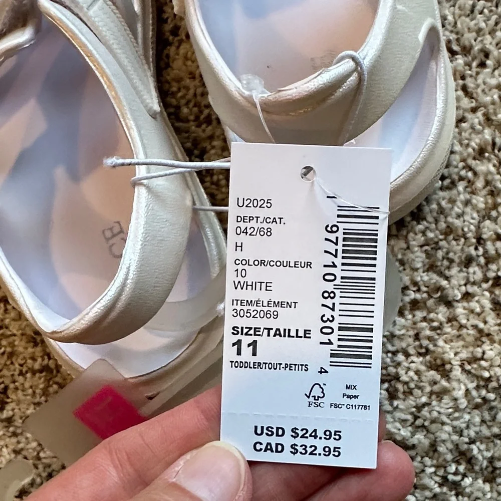 NWT Childrens Place toddler girls size 11 Shimmering White Sandals