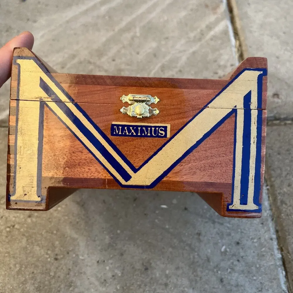 Vintage Diamond Crown Maximus Toro No. 4 Cigar Box Storage Treasure Box Decor