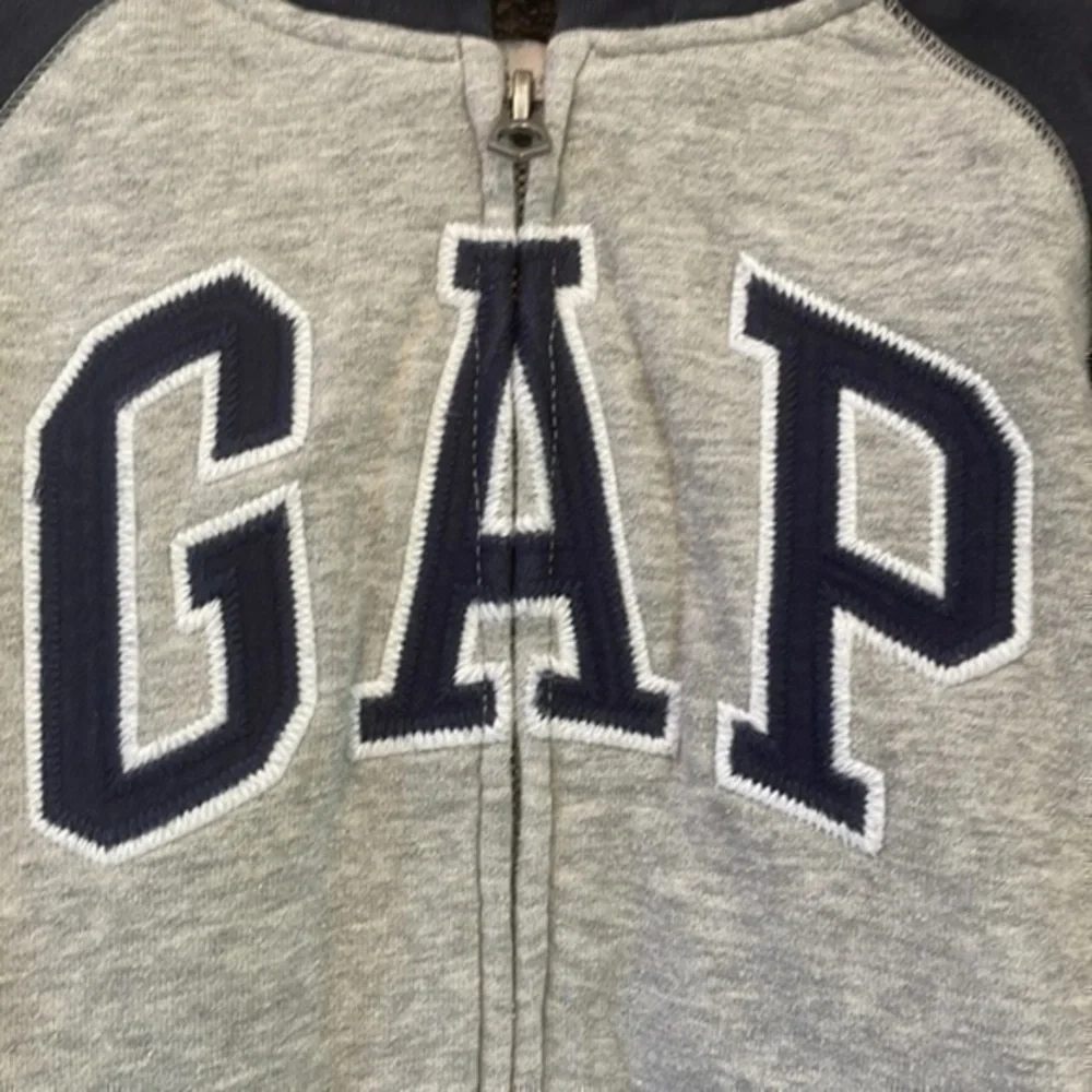 GAP Boys Size 6-7 Sherpa Lined Zip Hoodie Gray Blue Full Zip Jacket
