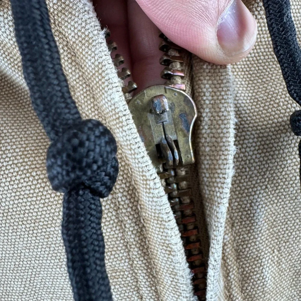 Carhartt zipper pull