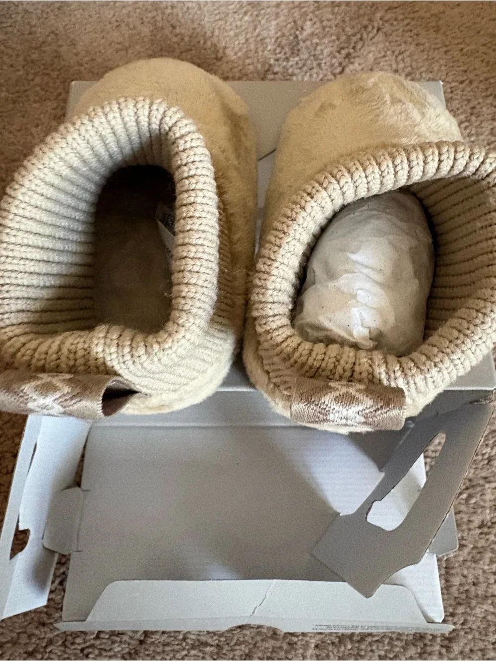 UGG slip keeps