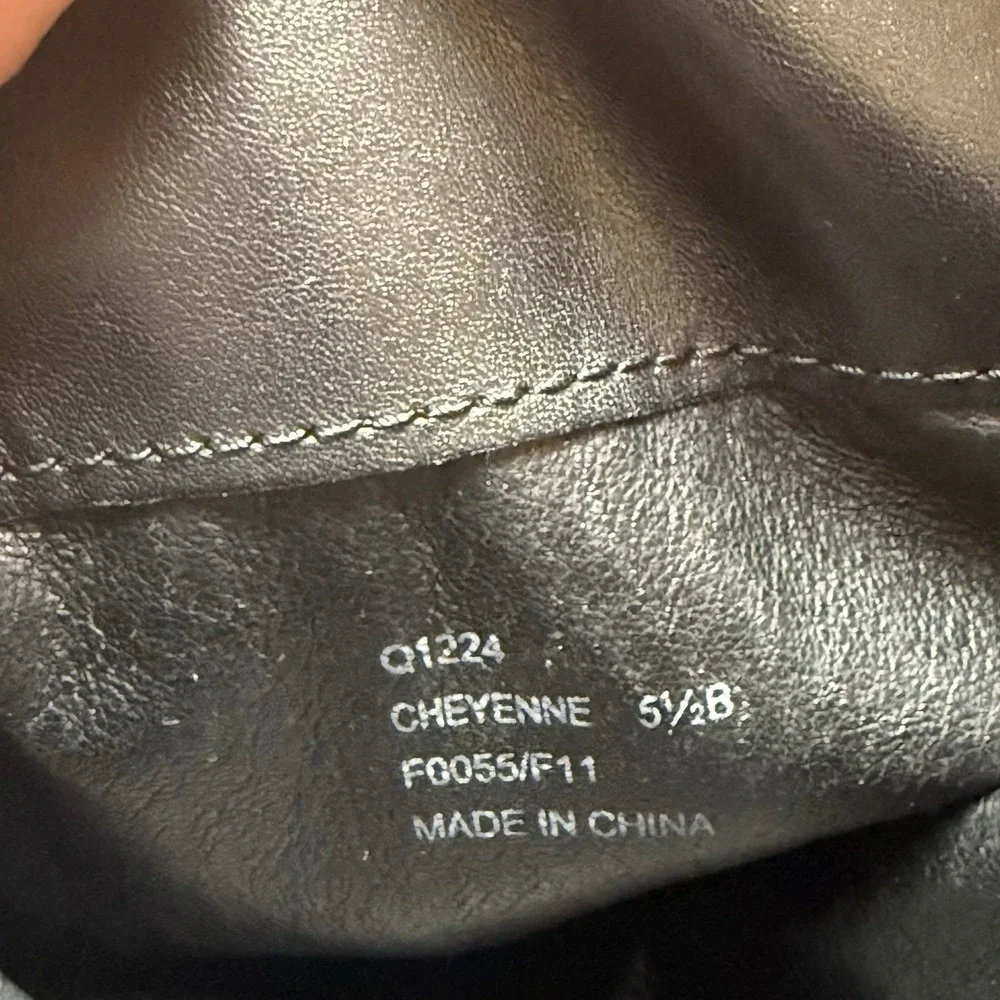 Coach normal profile minimalist