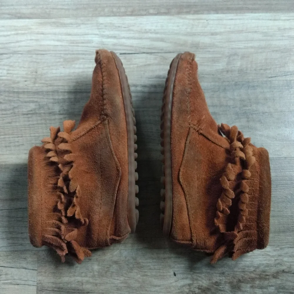 Minnetonka suede moccasin