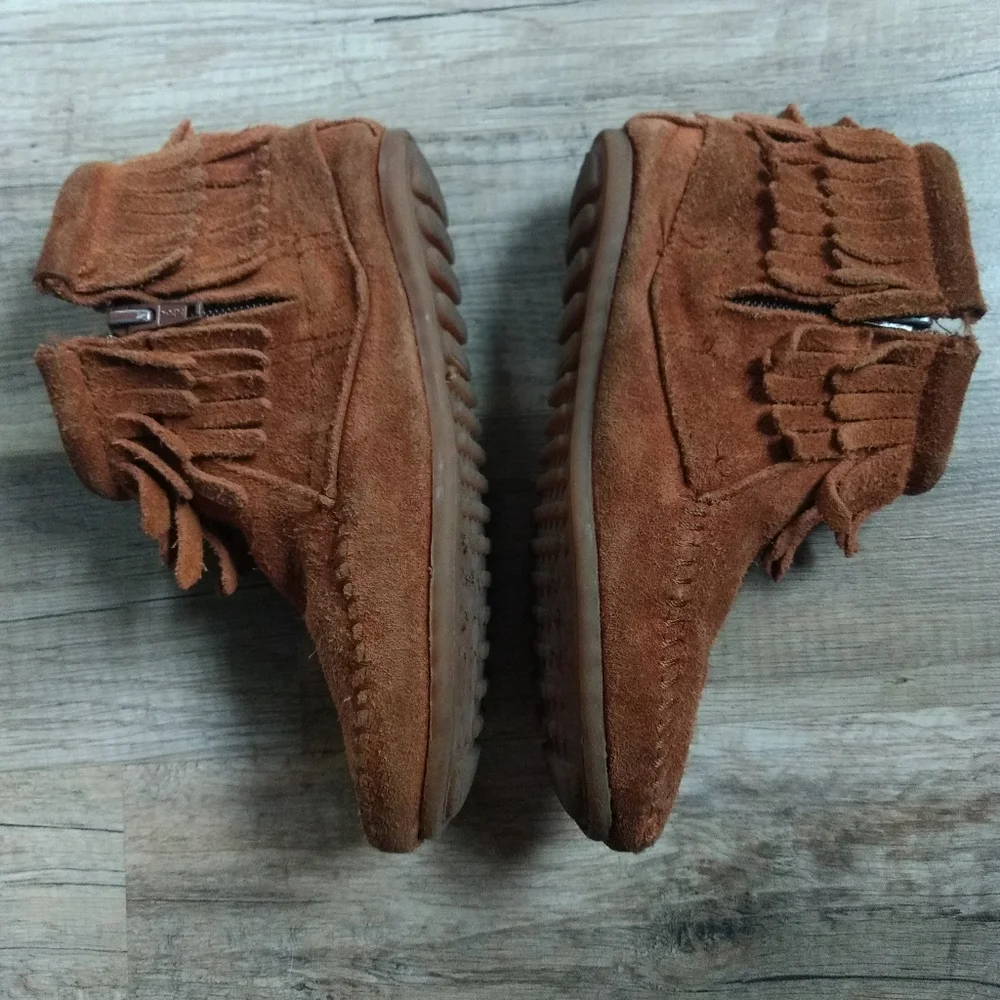 Minnetonka suede moccasin