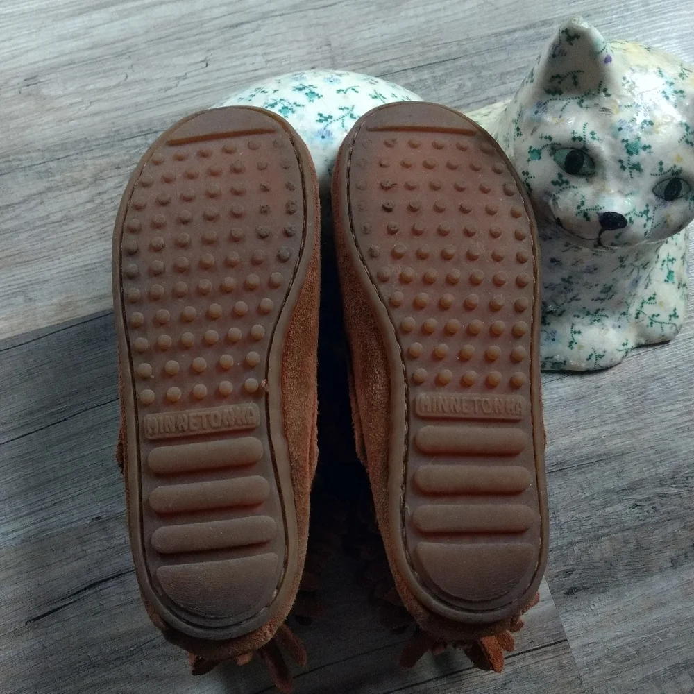 Minnetonka suede moccasin