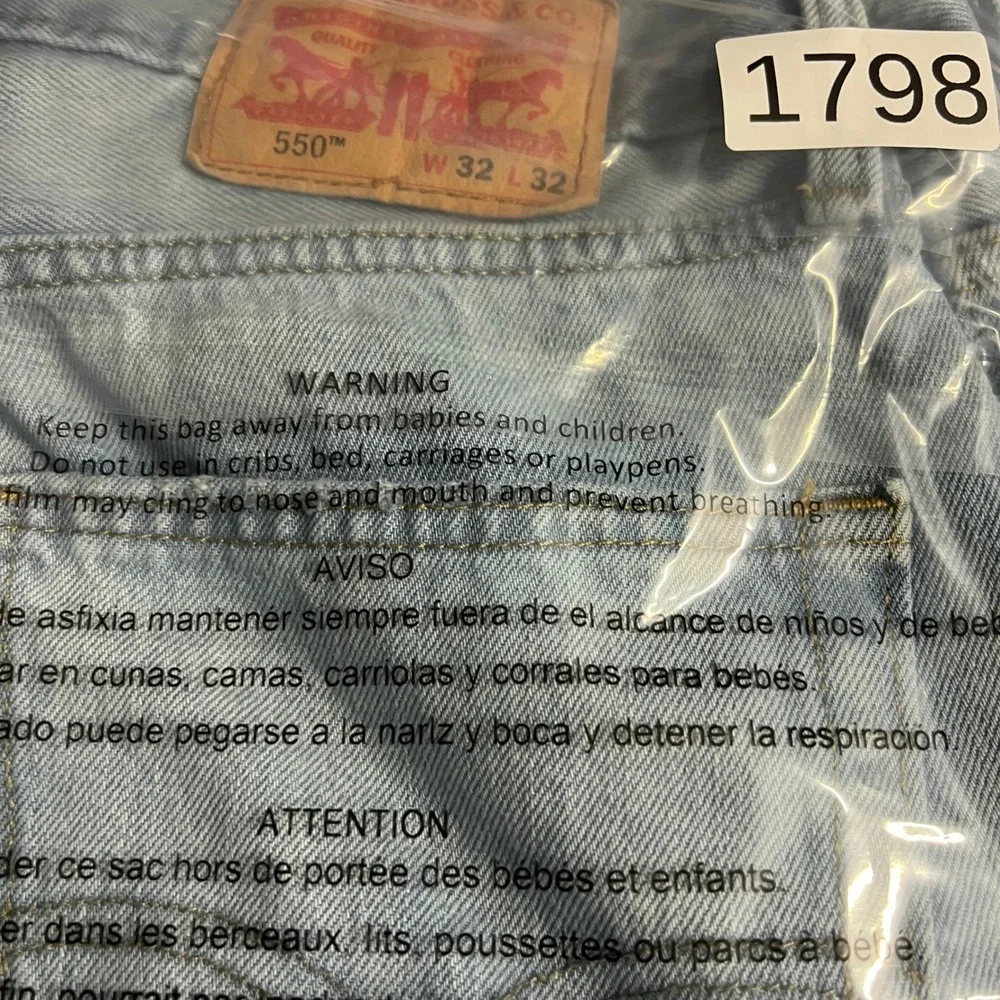 Levis levi 550