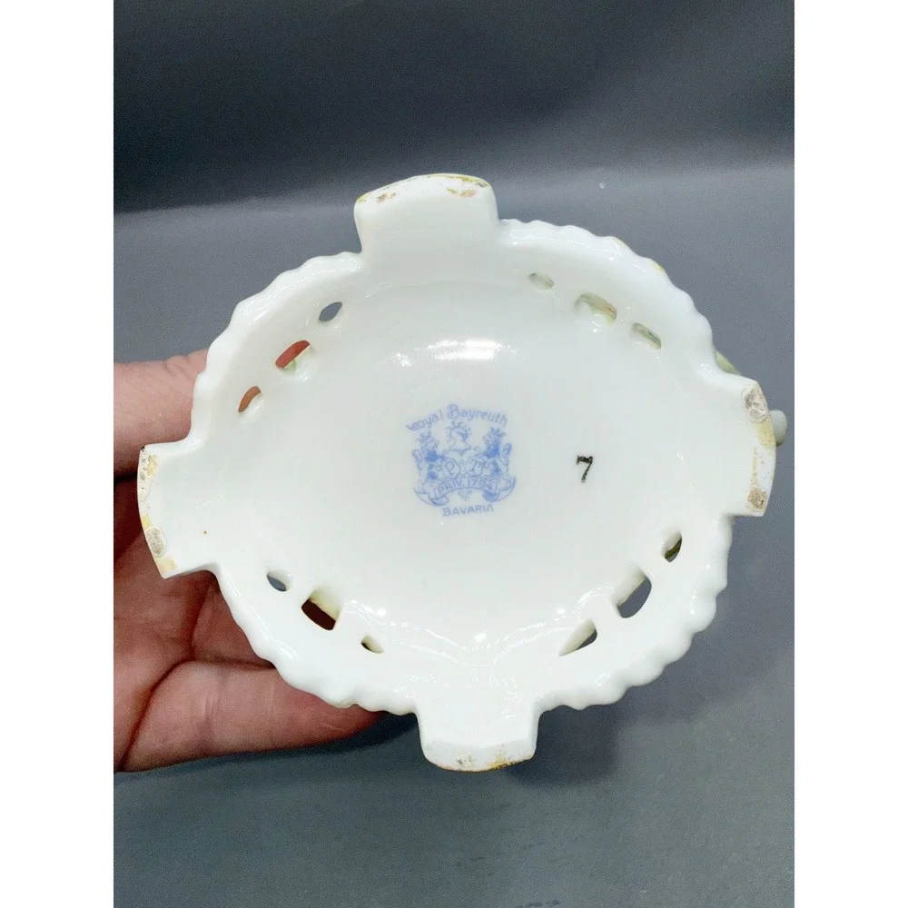 Royal Bayreuth pottery origin accented