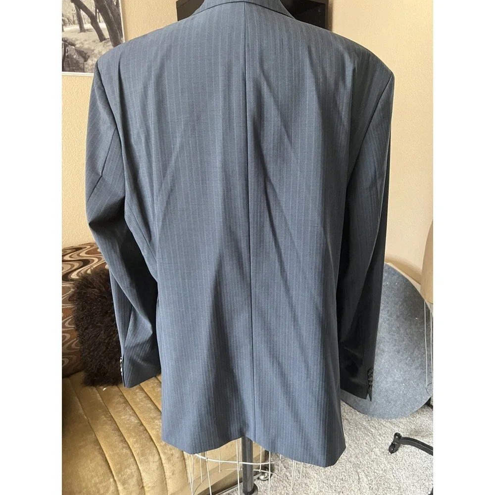 Boss blue %100 wool