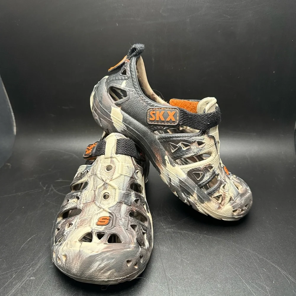 Skechers Kids Slip on water camo shoes size‎ 12