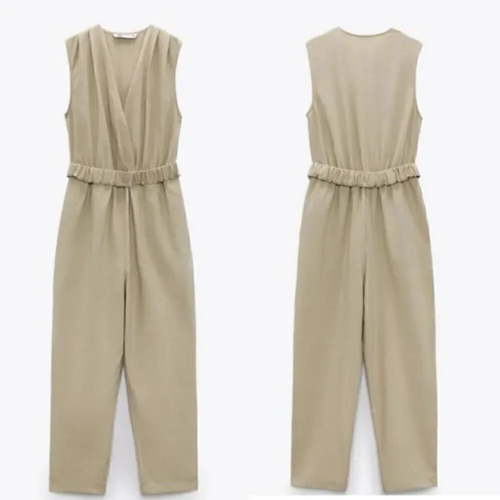 Zara details sleeveless