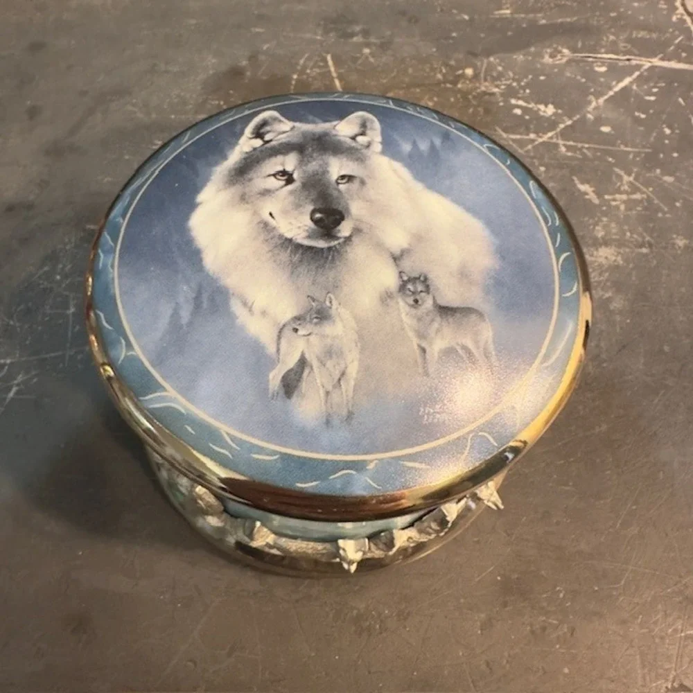 Silver Scout Spirit of the Wilderness Music Box Wolf Art‎ Eddie LePage 1998