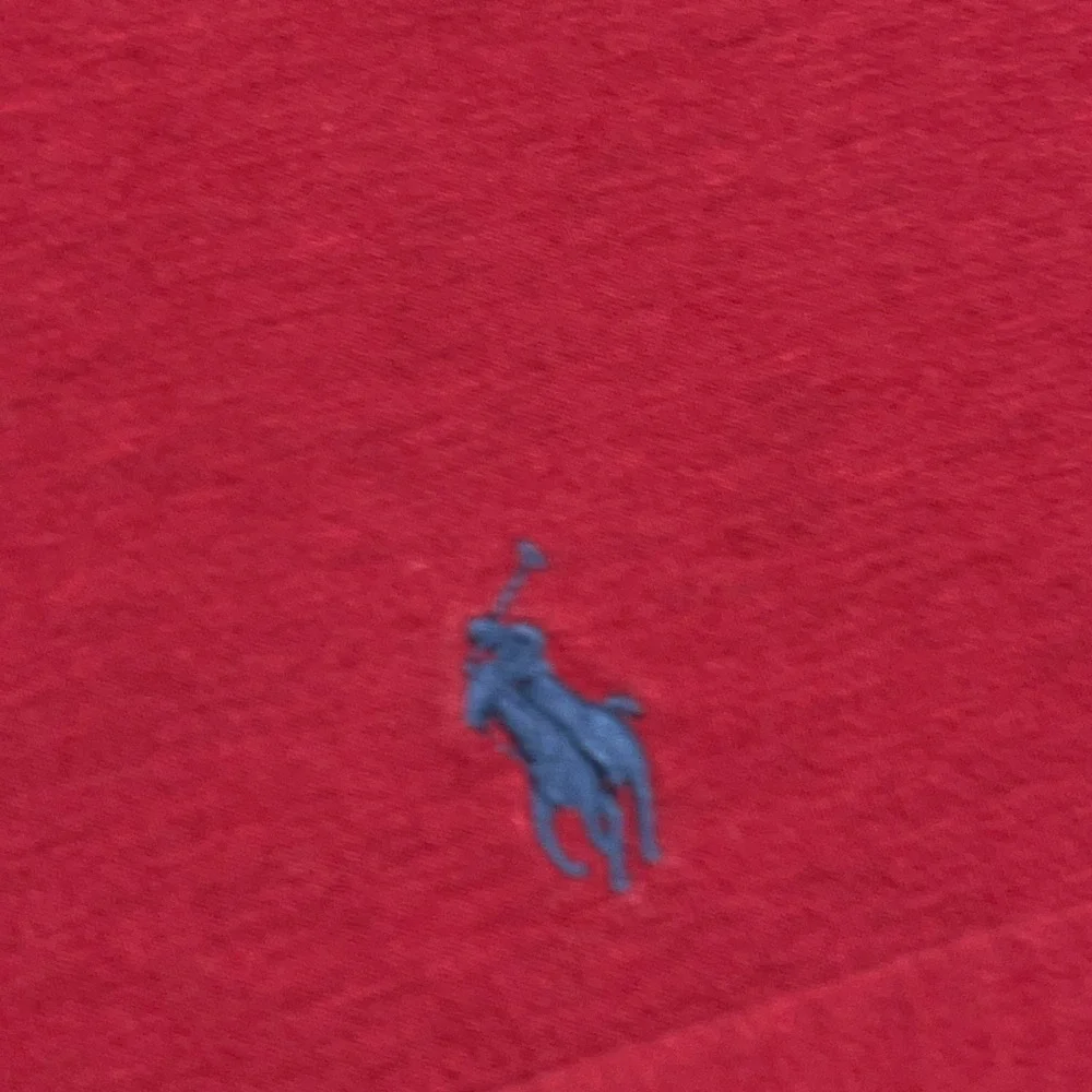 Polo Ralph Lauren includes item