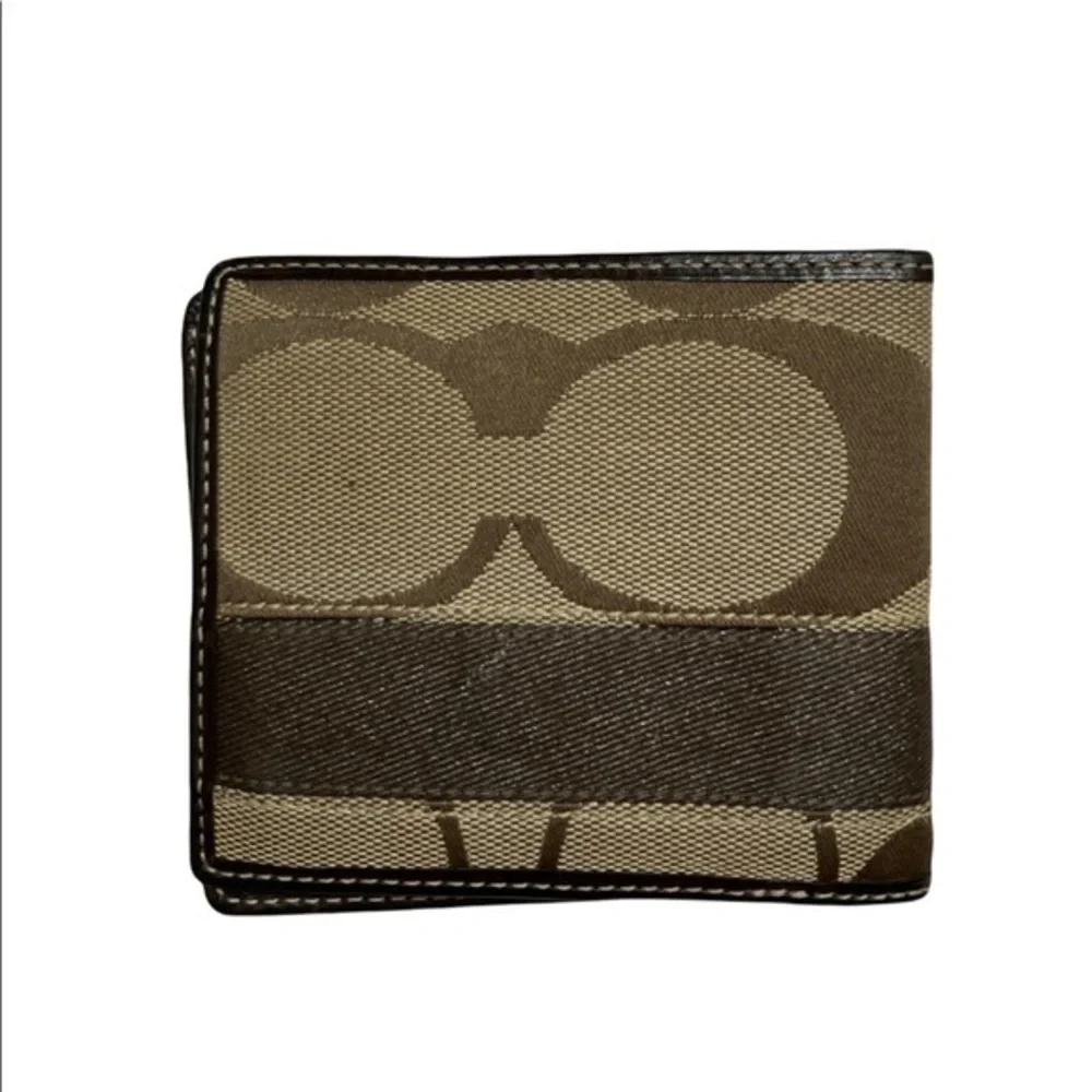 Coach wear used