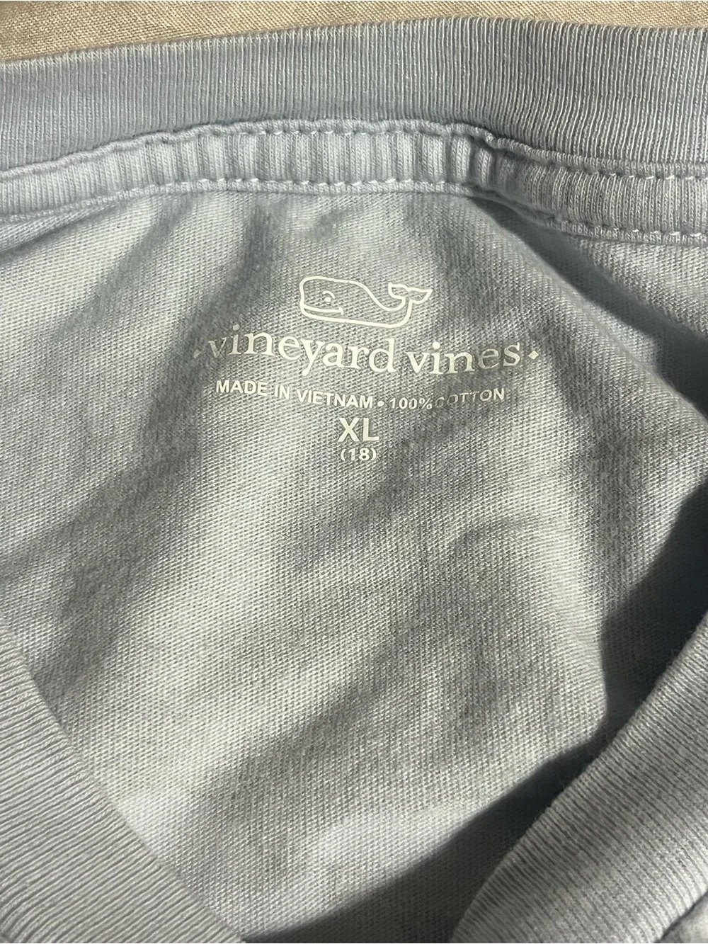 Vineyard Vines soft pale