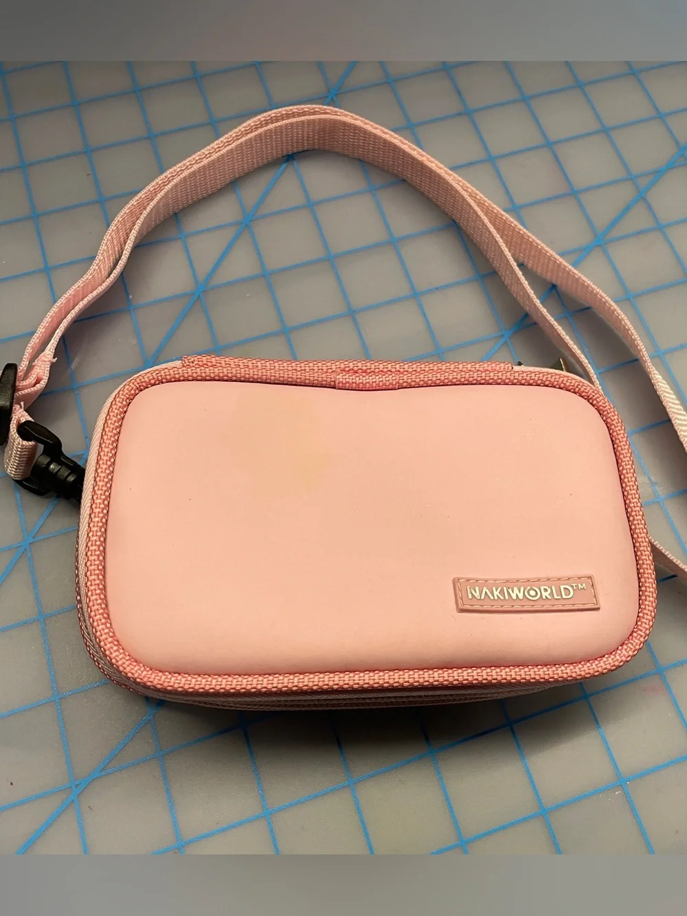 2006 Naki World Nakiworld Nintendo DS Lite Gameboy Pink Electronics Carry Case