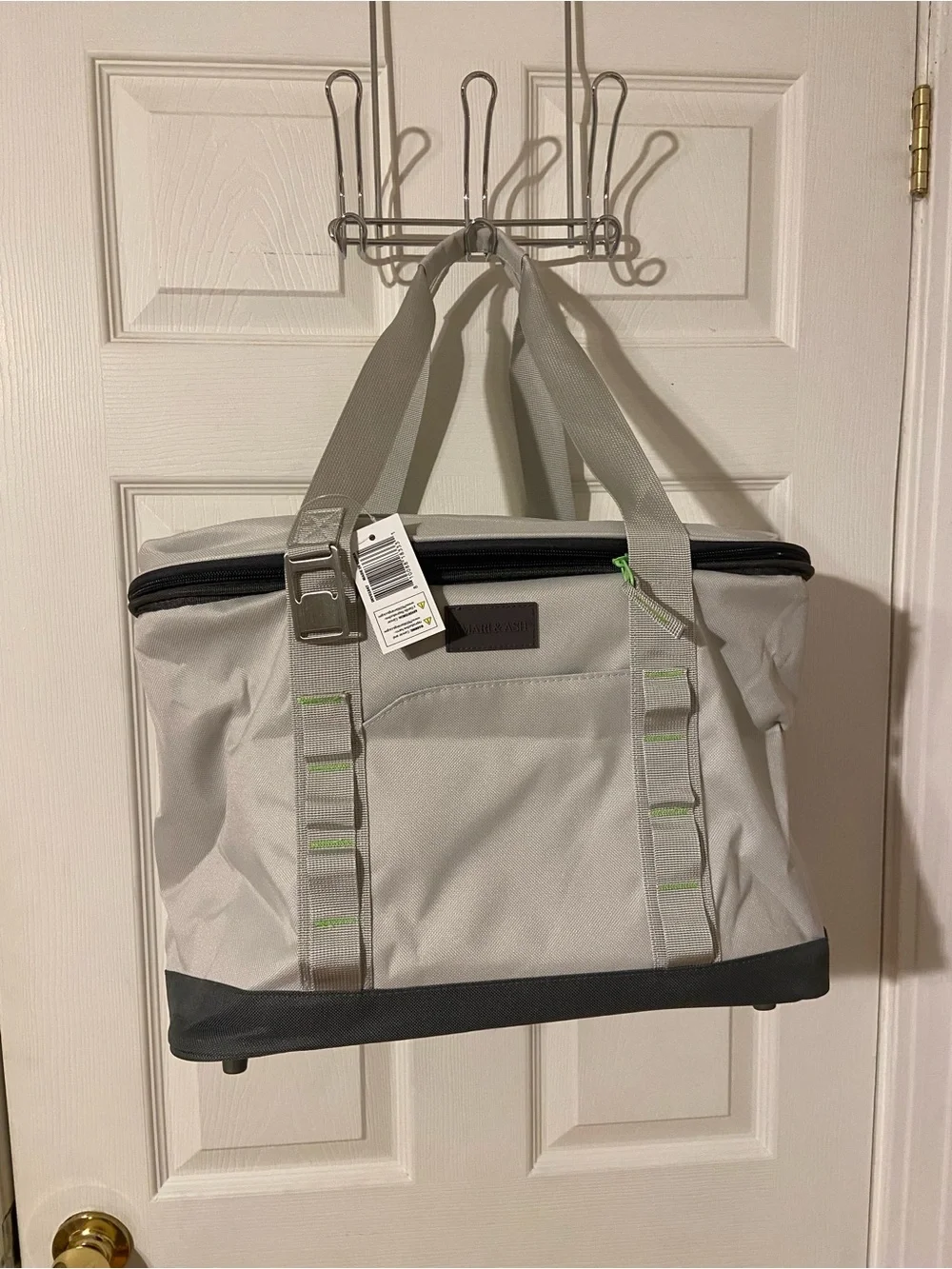 Amari & Ash Light Gray Travel Cooler Bag with Shoulder Strap 16” 30