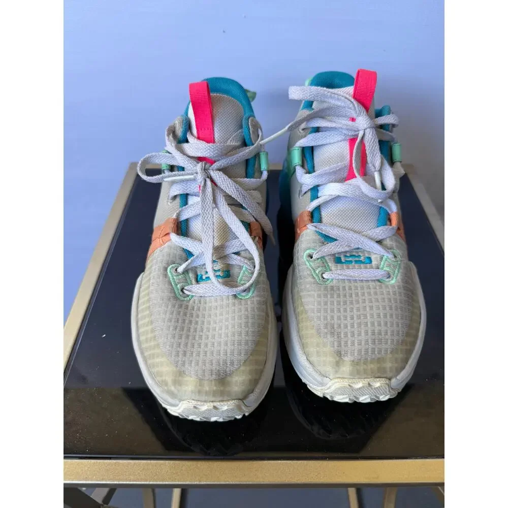 Nike step onto