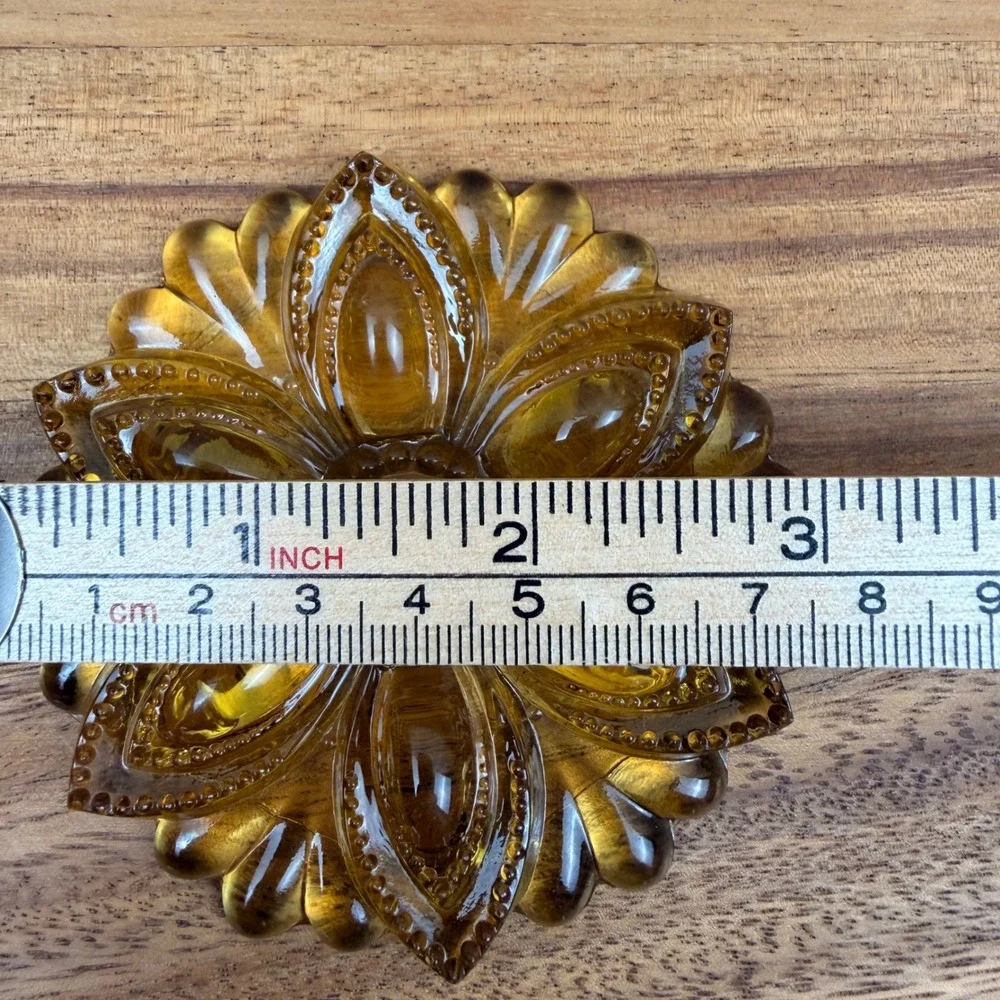 Unbranded antique amber