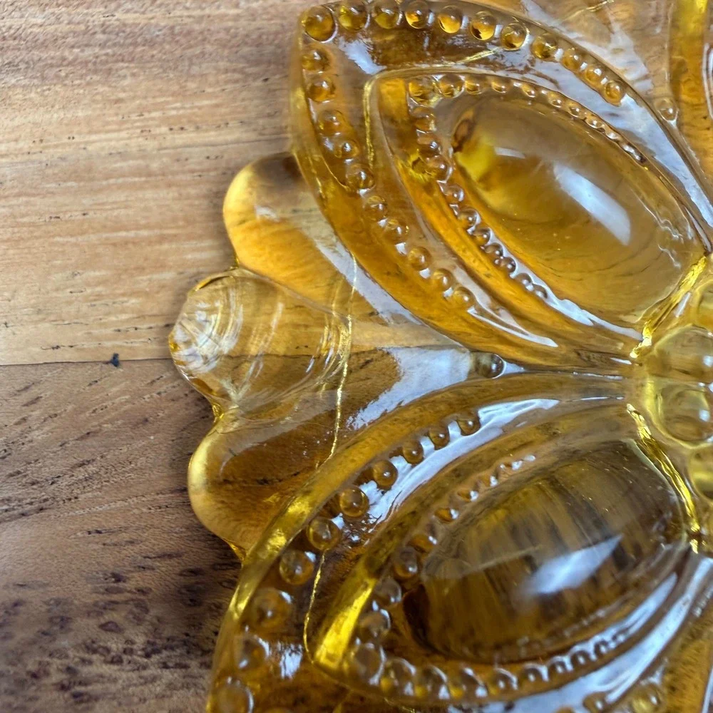 Unbranded antique amber