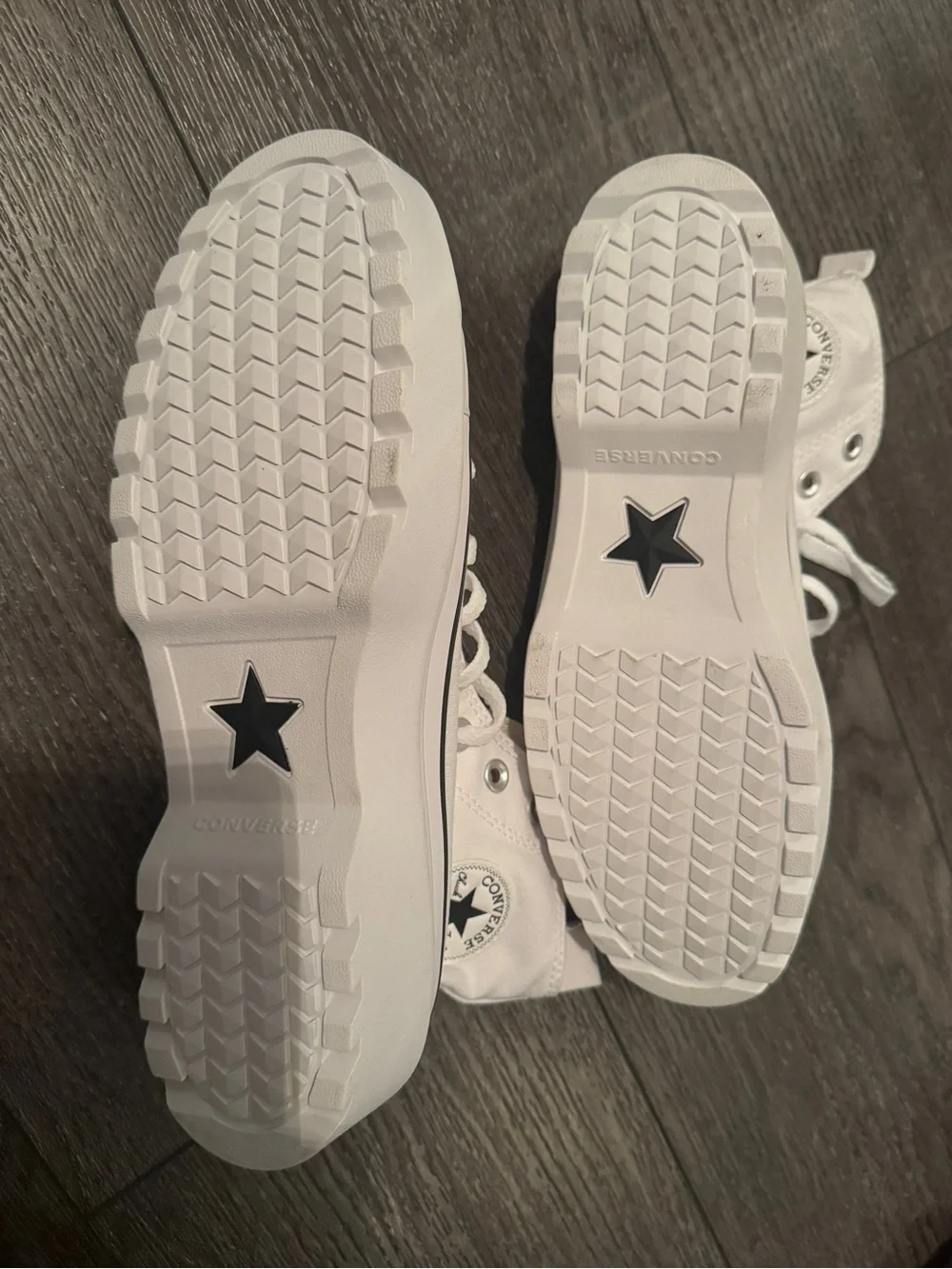 Converse platform white