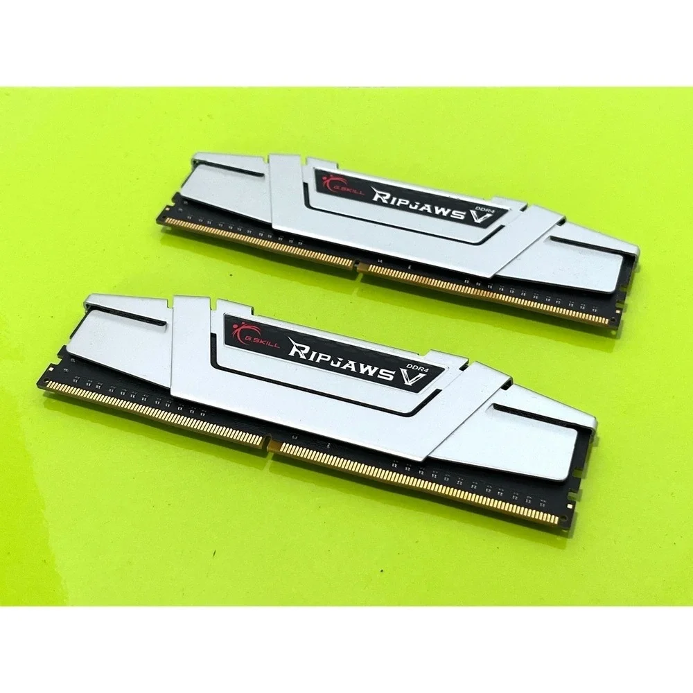 G.Skill Ripjaws V16GB 2x8GB DDR4 3000MHz PC4-24000 Desktop RAM F4-3000C16S-8GVSB