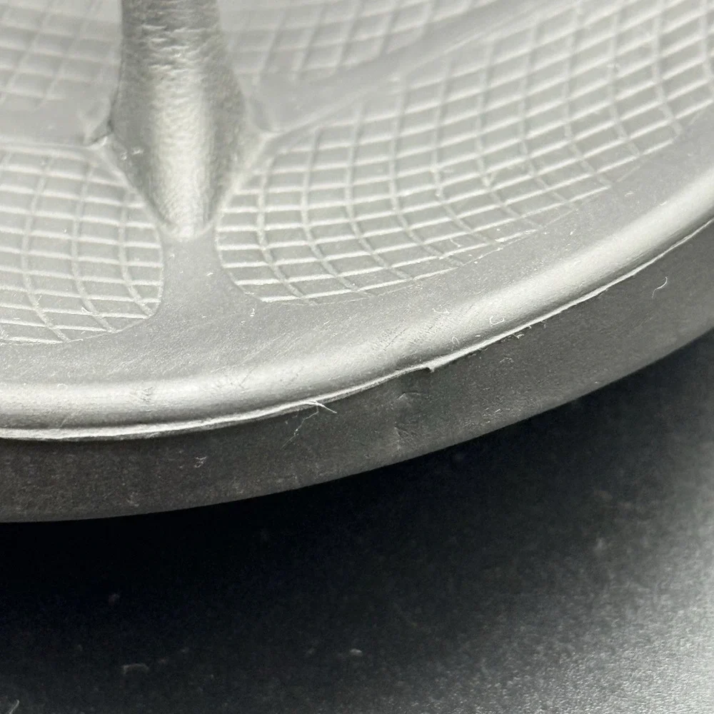 OOFOS brand flaws